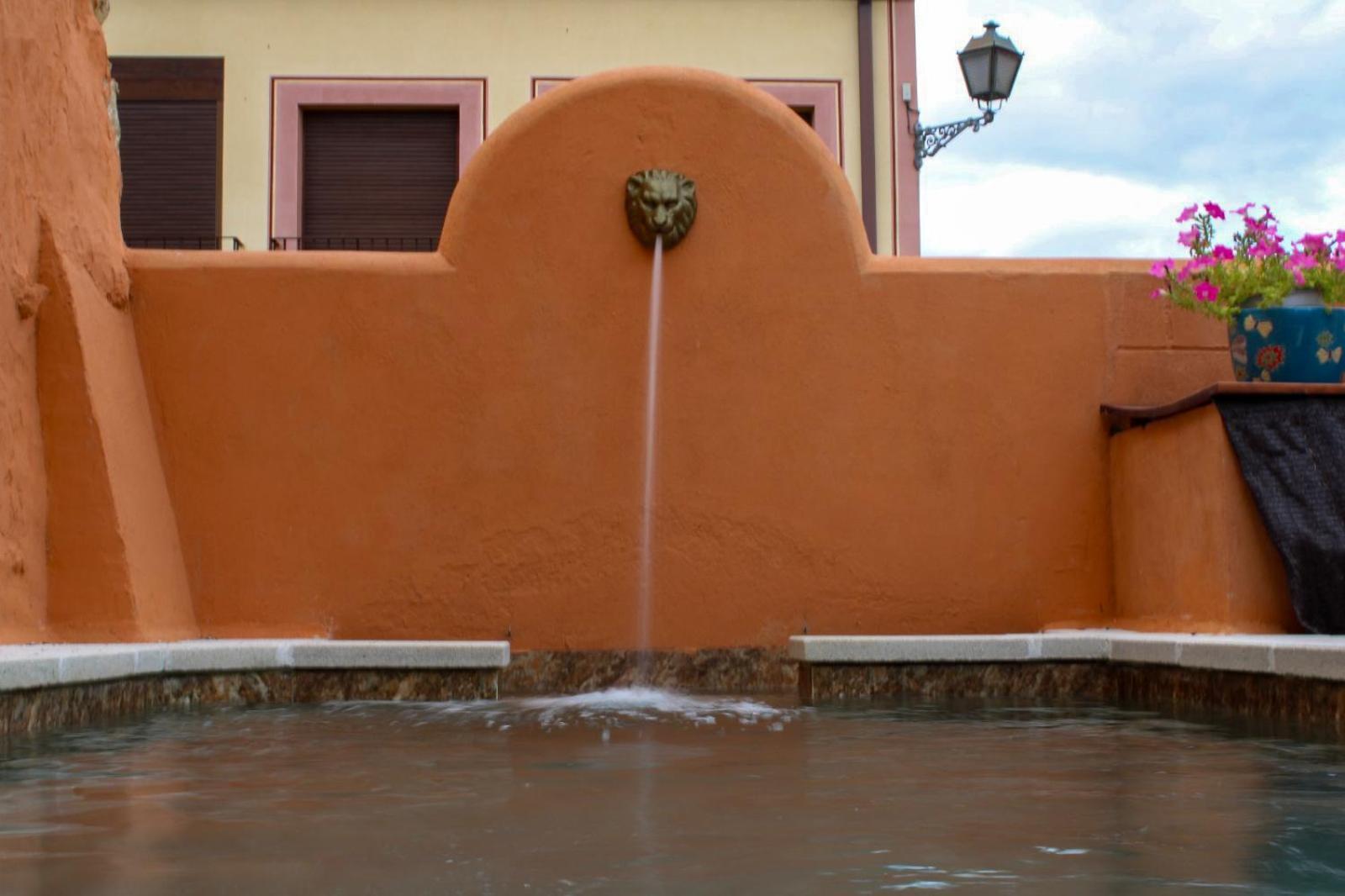 Casa Rural El Horno De La Aldegueela Torrecaballeros Exterior foto